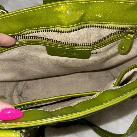 Michael Kors Green and Tan Woven Bag - Picture 9 of 14